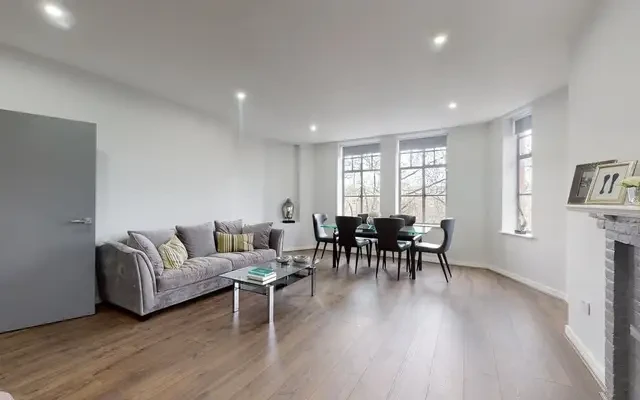 Clive Court 13316# 2