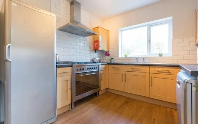 15 Canterbury Road 2