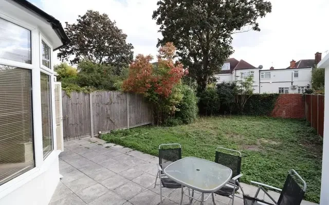 house in Edgware 1