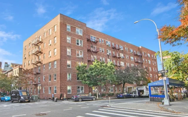 780 Greenwich 0