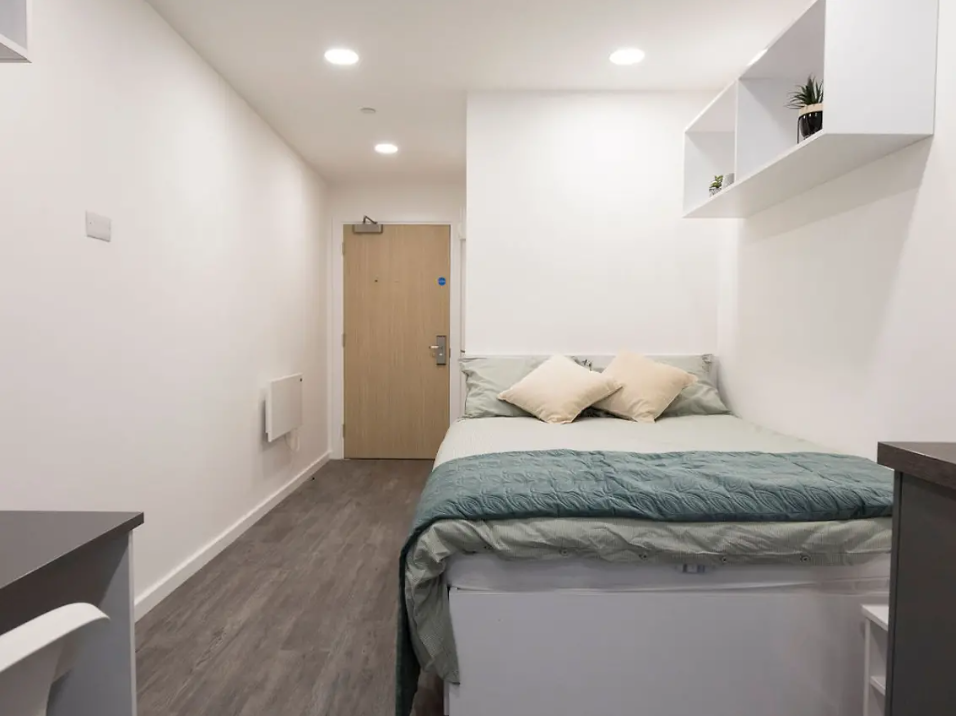 Classic Studio Lower