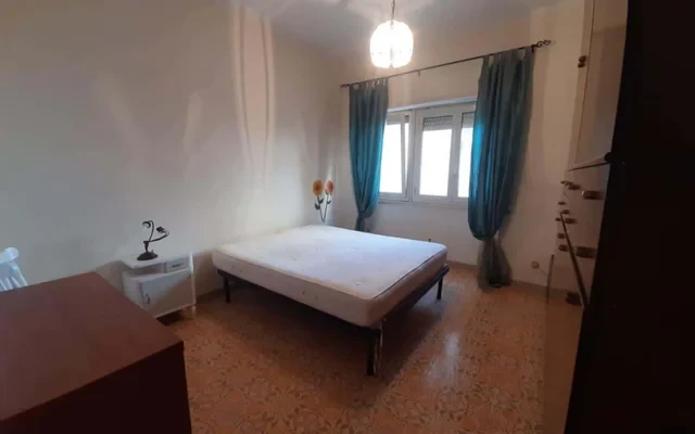 Room in Via Aurora, Reggio Calabria for 110 m² with 4 bedrooms - Reggio Calabria student accommodation - Private room