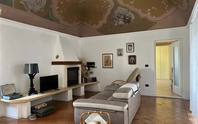 Apartment in Via Liberta, Casalzuigno for 155 m² with 1 bedrooms 2