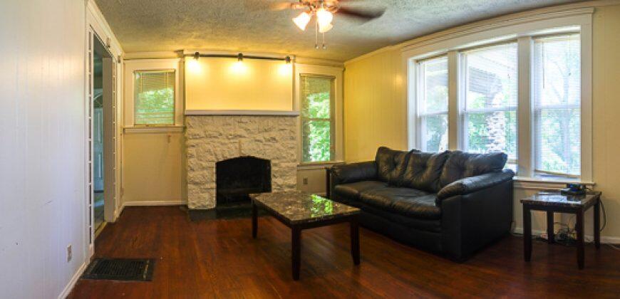 1920 E Genesee St Apartment 1