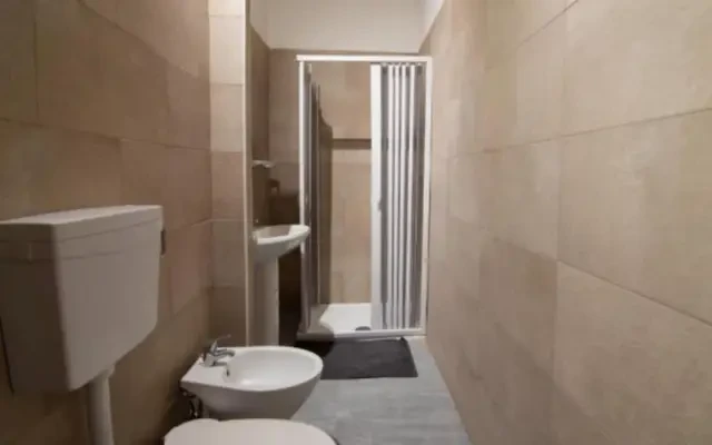 Bed in a twin bedroom in a 7-bedroom flat next to Università di Bologna 1