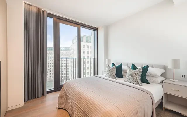 Casson Square, Waterloo, London, SE1 7GY 3