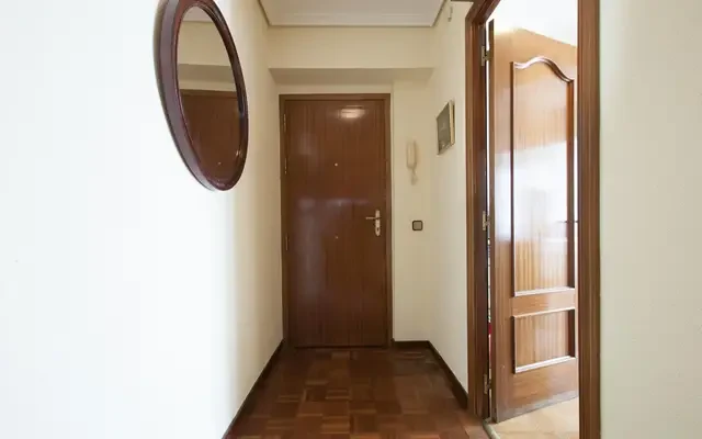 apartment near Calle Belianes 1