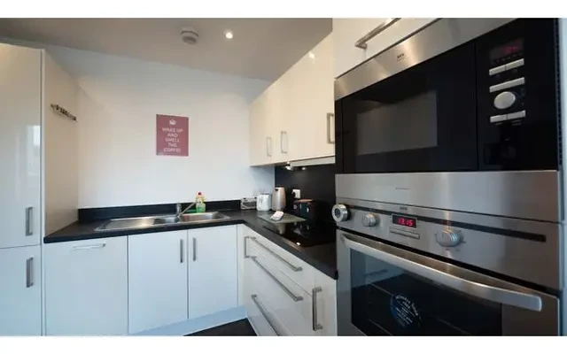 Deanery Road, BS1 5AF 2
