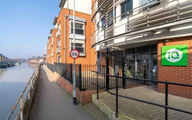 iQ Hayes Wharf 3