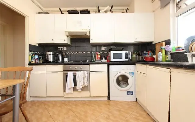 apartment in Hackney 3