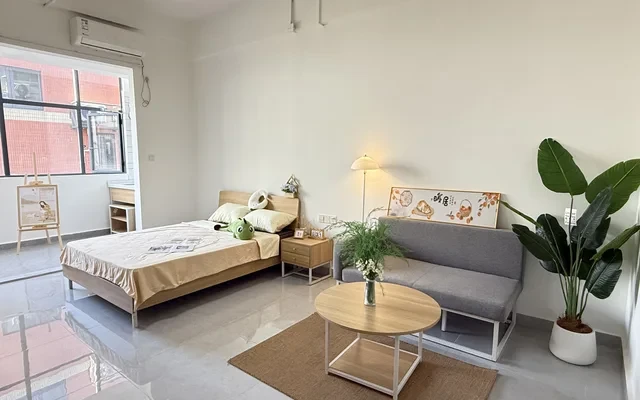 窝趣深圳横岗大运AI小镇一店公寓 4