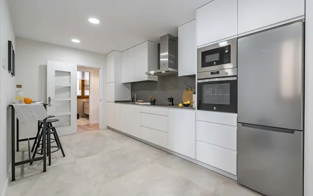 Doris - 3 bedrooms and balcony in Goya 2
