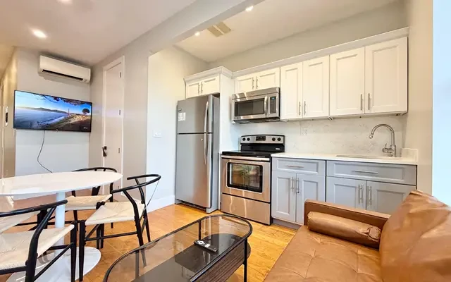1109 36th avenue, Astoria 1