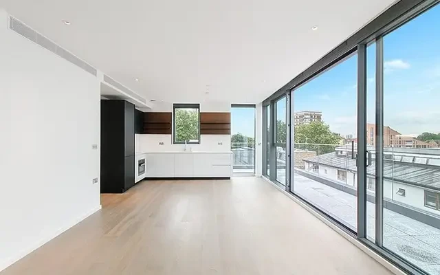 Long Street, Shoreditch, London, E2 8GS 0