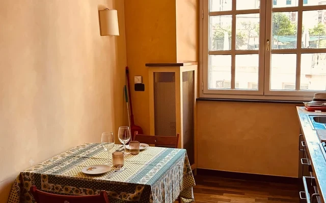 Apartment in Piazza delle Erbe, Genova for 30 m² 4