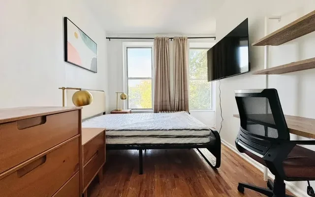 72 Van Buren Street, New York 3
