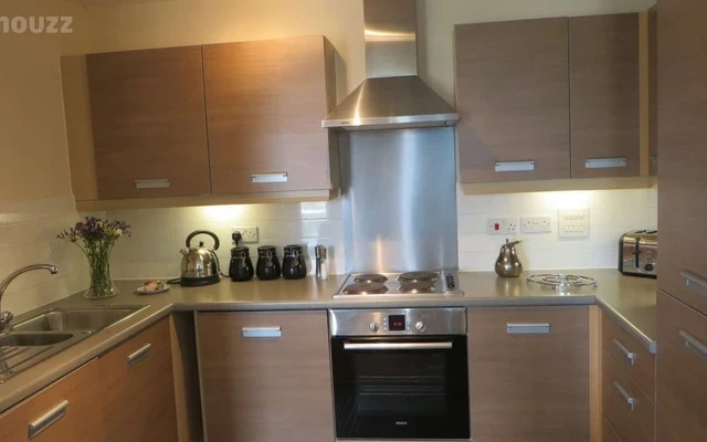 Short term - Warren Close One Bedroom Apartments 0