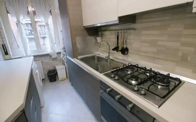 Single in multiple beds bedroom, with balcony, in 2-bedroom apartment 3