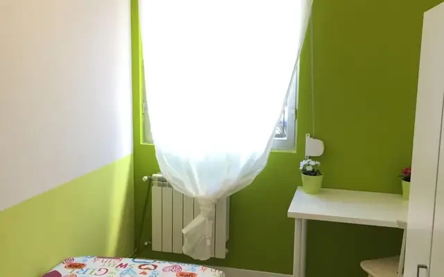 Lovely single bedroom in Puerta del Ángel 0