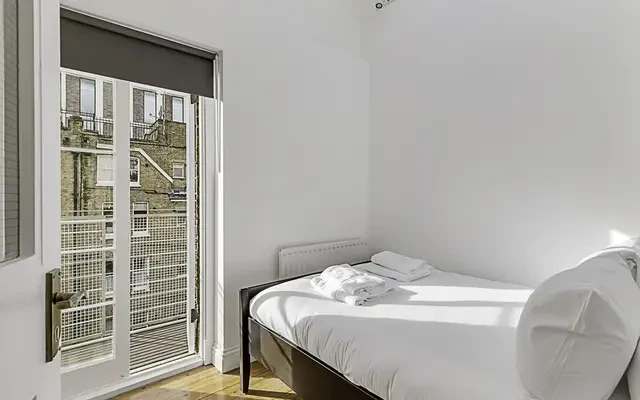 Goodge Place 12251# 4