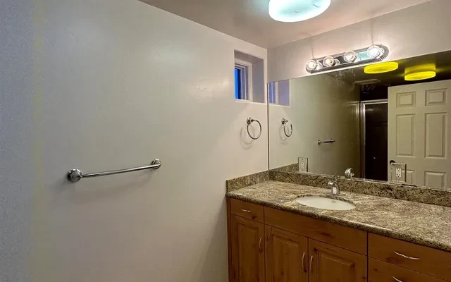 810 Bond Avenue - Santa Barbara student accommodation - 1 Bed 1 Bath