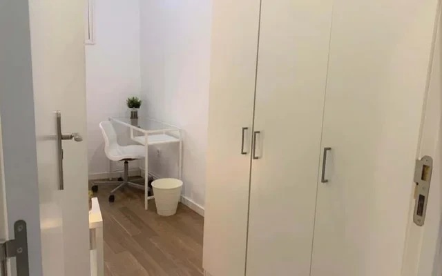 Appartamento minimalista a Madrid, Calle Valencia 1