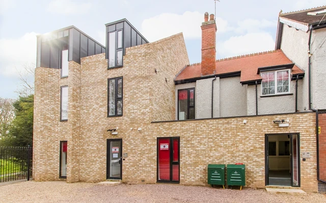 Broad Lane House 3