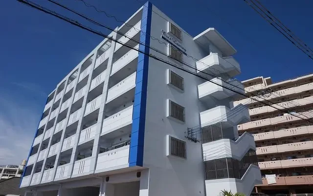 エバー ラスティング 3階 – Studentenunterkunft in Urasoe