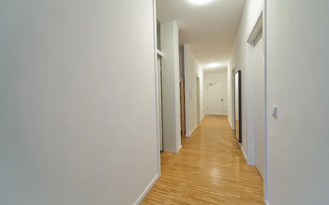 Erika-Mann-Strasse 17DE-02-024M 3