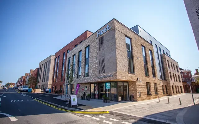27 Magdalen Street 1