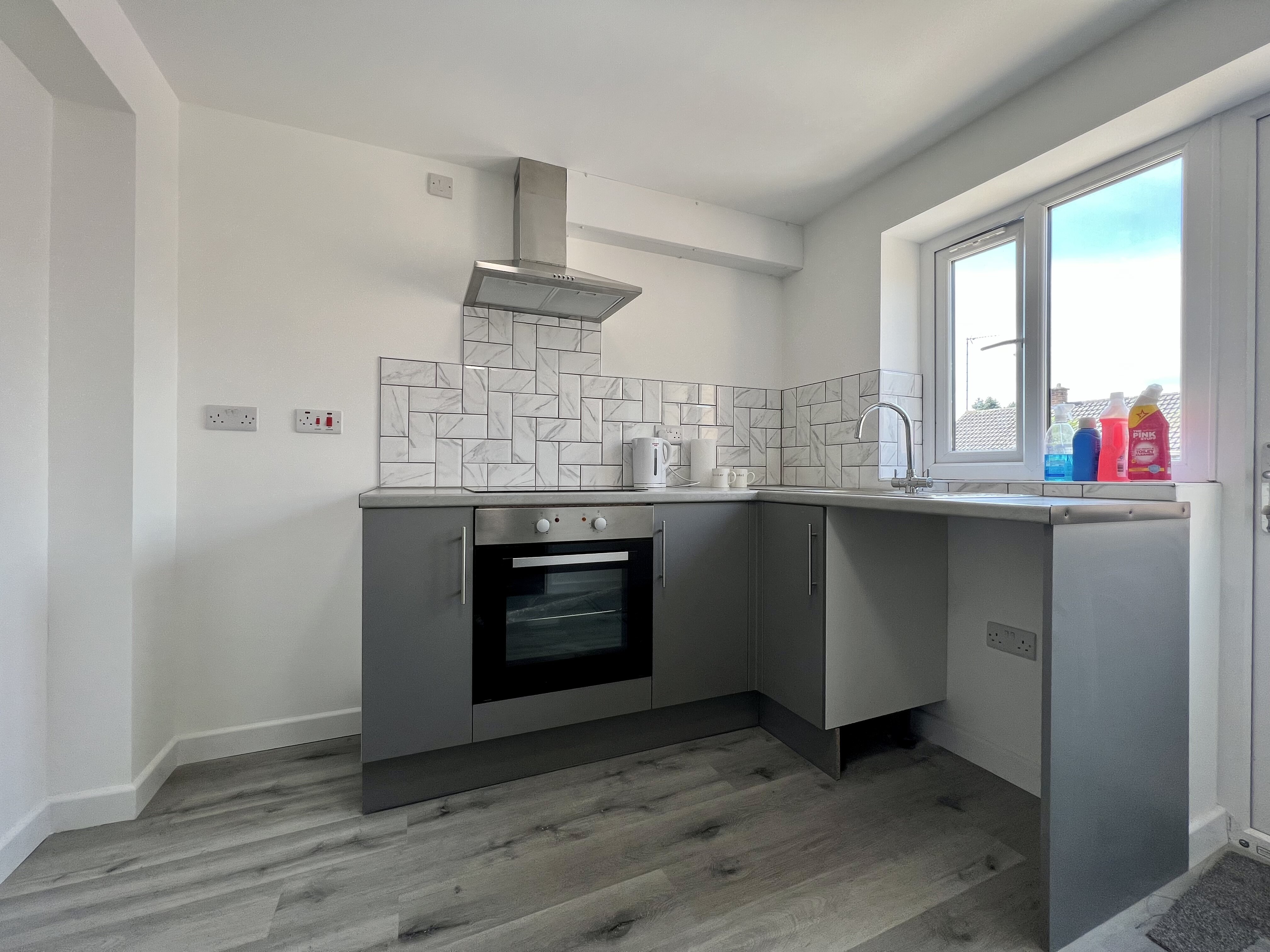 104 De Montfort Way