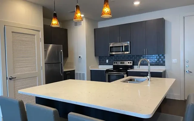 307 E Daniel St 1