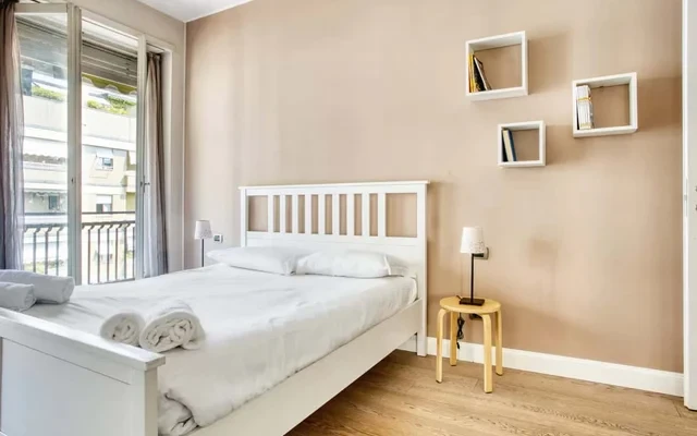 Apartment in Via Giacinto Bruzzesi 2