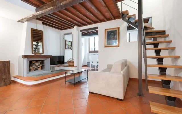 TORNABUONI Large Apartment 1