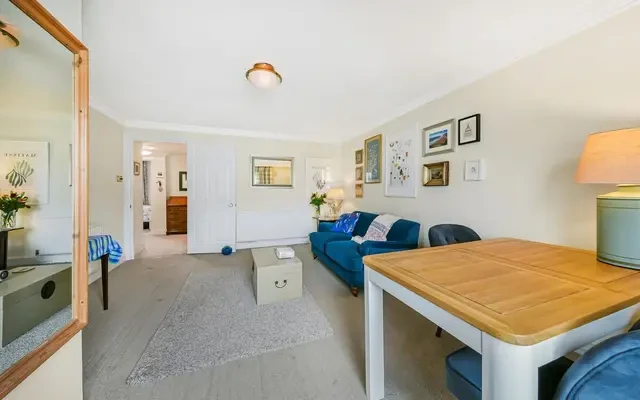 Lancaster Grove, London, NW3 4NX 4