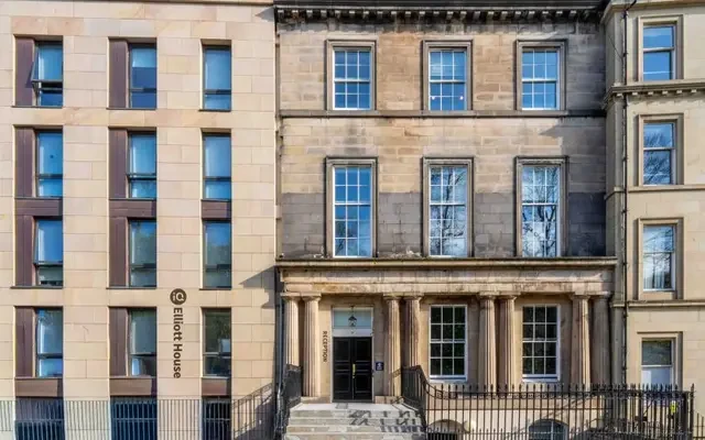 iQ Elliott House 1