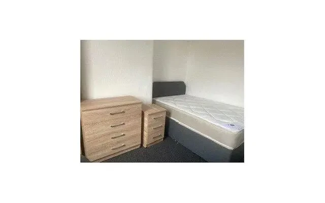 17-31 Gordon Road, Bristol, Avon, England, BS8 1 2