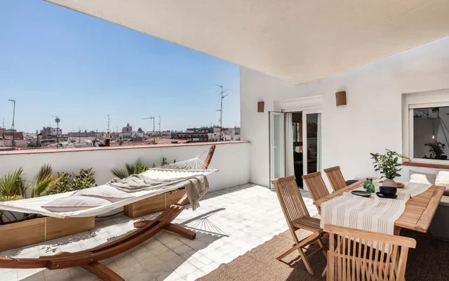Budu - 2 bedrooms and terrace in Trafalgar 0