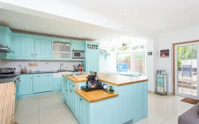 Clamp Hill, Stanmore, HA7 3JS 2