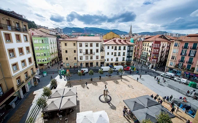 Unamuno Miguel Plaza Bilbao 48006 Spain 1