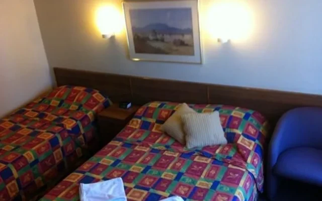 Mayfield Motel 4