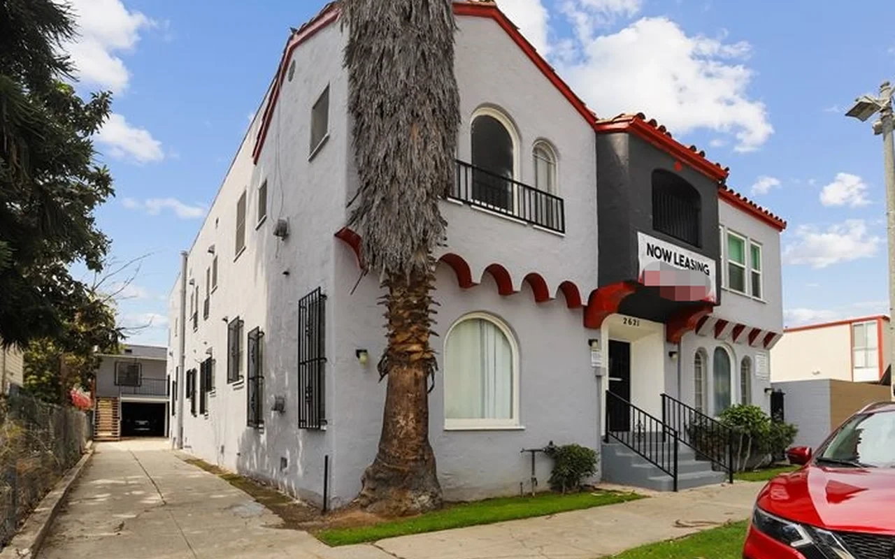 2621 Magnolia Ave 2
