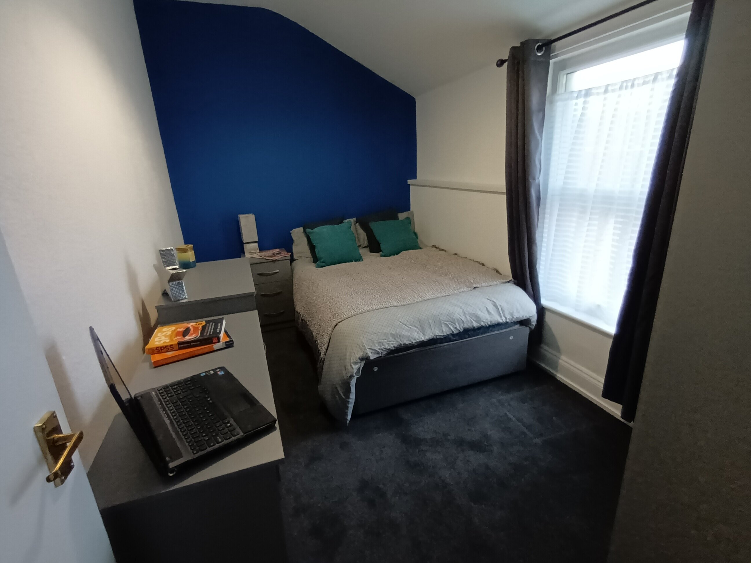 4 bedrooms house -First Floor Rear