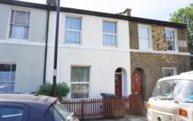 Amersham Grove 25048# 0