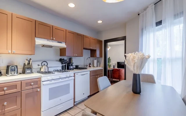 56 Ridgemont Street 2