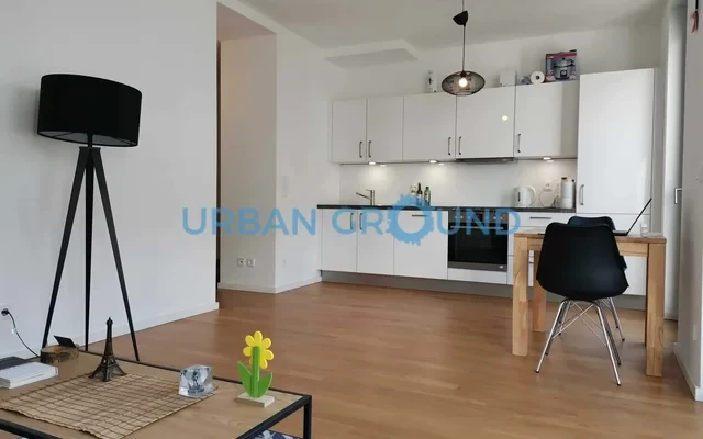 Reduced Rent - Furnished 2 -room flat with balcony in "Embassy" - Mitte 4