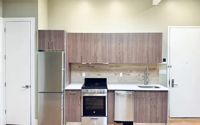 1815 Putnam Avenue, Ridgewood 3