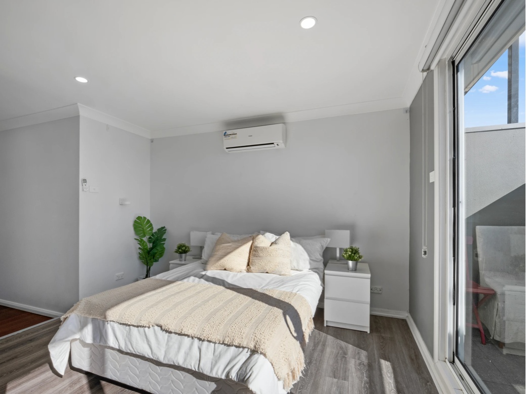 2/65 Crystal Petersham 3