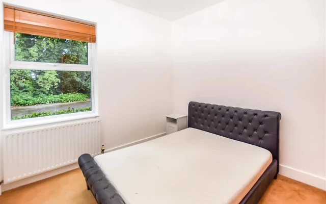 LH-Devonshire Road - London student accommodation
