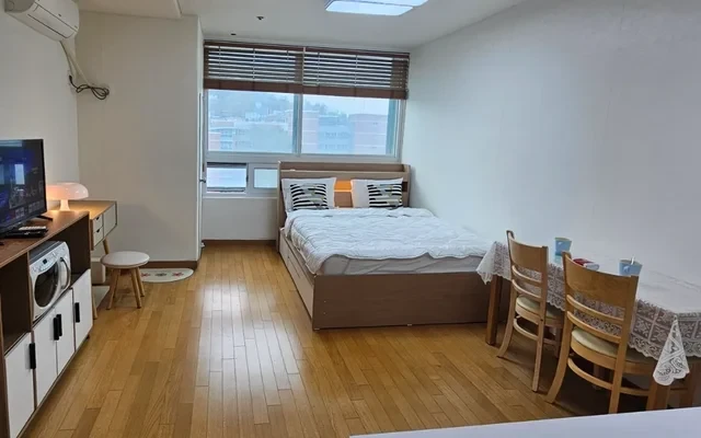 2min walk to Sinchon Station, Full Option Officetel 0